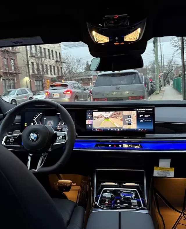 2025 BMW 7 Series: The Epitome of Luxury and Innovation - Image 5