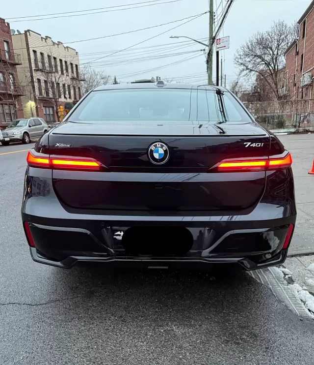 2025 BMW 7 Series: The Epitome of Luxury and Innovation - Image 3