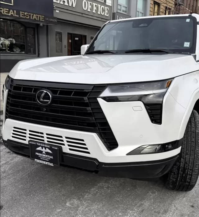 2025 Lexus GX550: Rugged Capability Meets Luxury Comfort - Image 3
