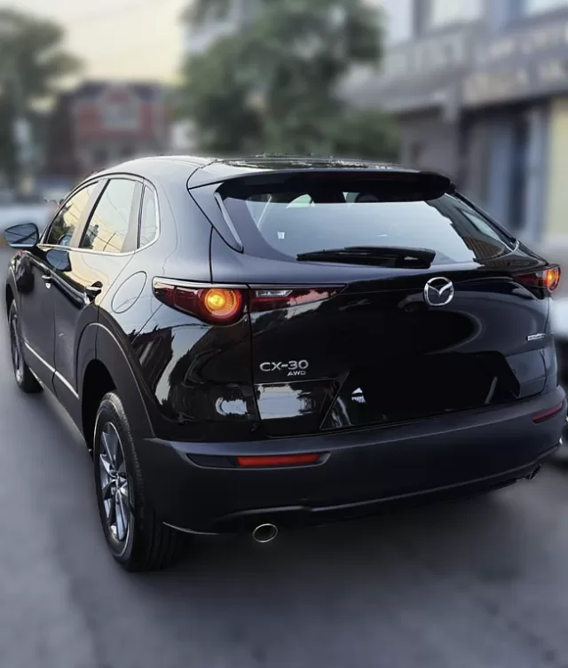2025 Mazda CX-30: Compact Premium Meets Versatility - Image 3