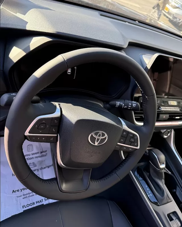 2025 Toyota Grand Highlander: Luxury and Versatility Redefined - Image 4
