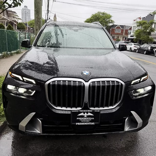 2025 bmw x7: the flagship of luxury suvs