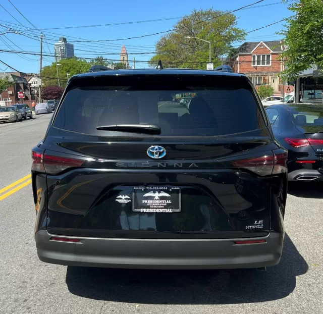 2025 toyota sienna: the ultimate family vehicle