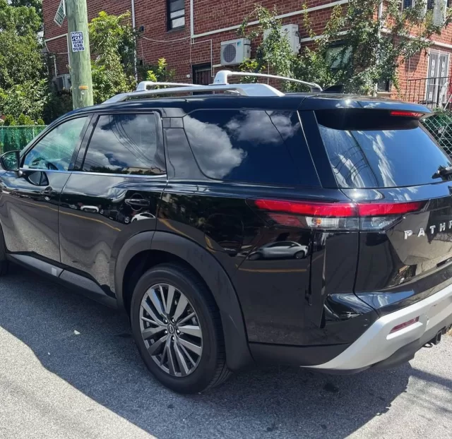 2025 nissan pathfinder: adventure ready family suv